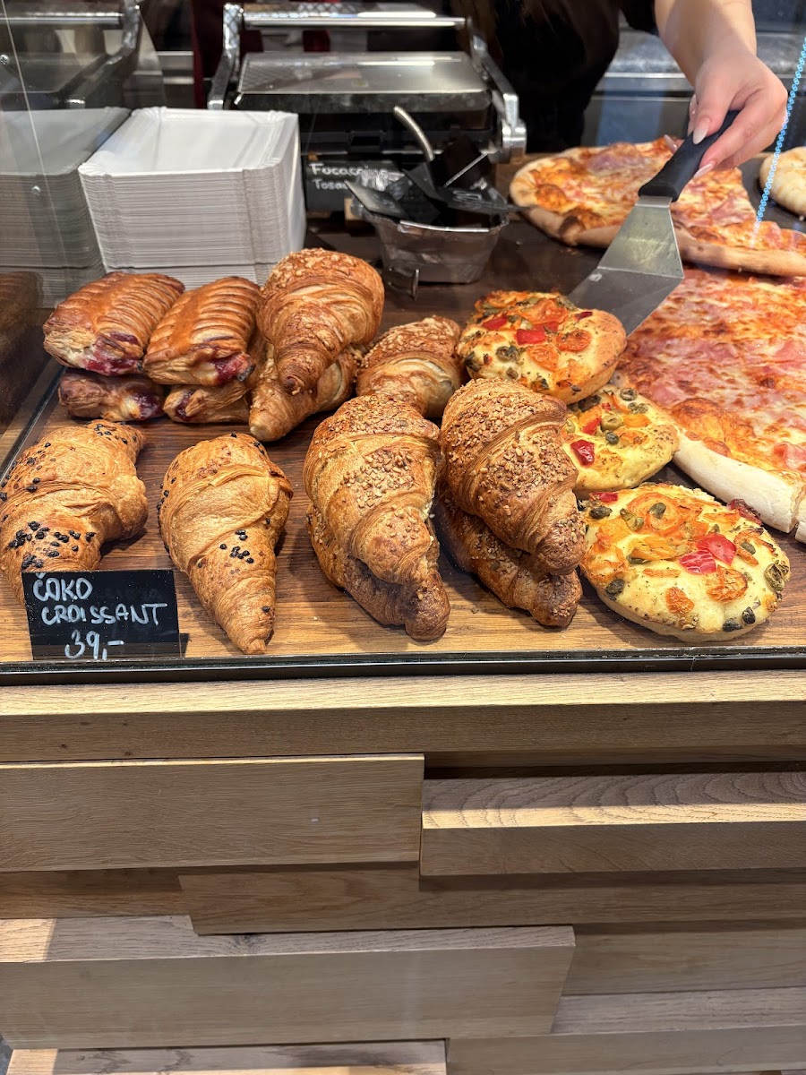 Pizza Modena Photos 2